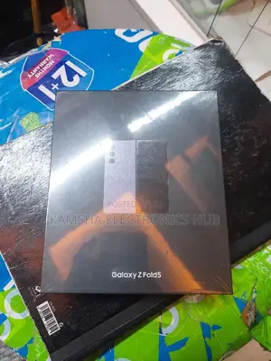 New Samsung Galaxy Z Fold 5 512 GB White