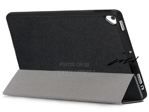 Synthetic Leather Flip Case With Stand for iPad 7/8th Gen - - thumbnail 2