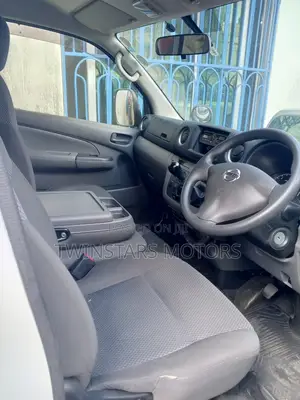 Nissan Caravan (Urvan) 2017 White