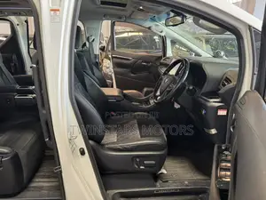 Toyota Vellfire 2018 White