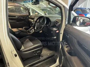 Toyota Vellfire 2018 White