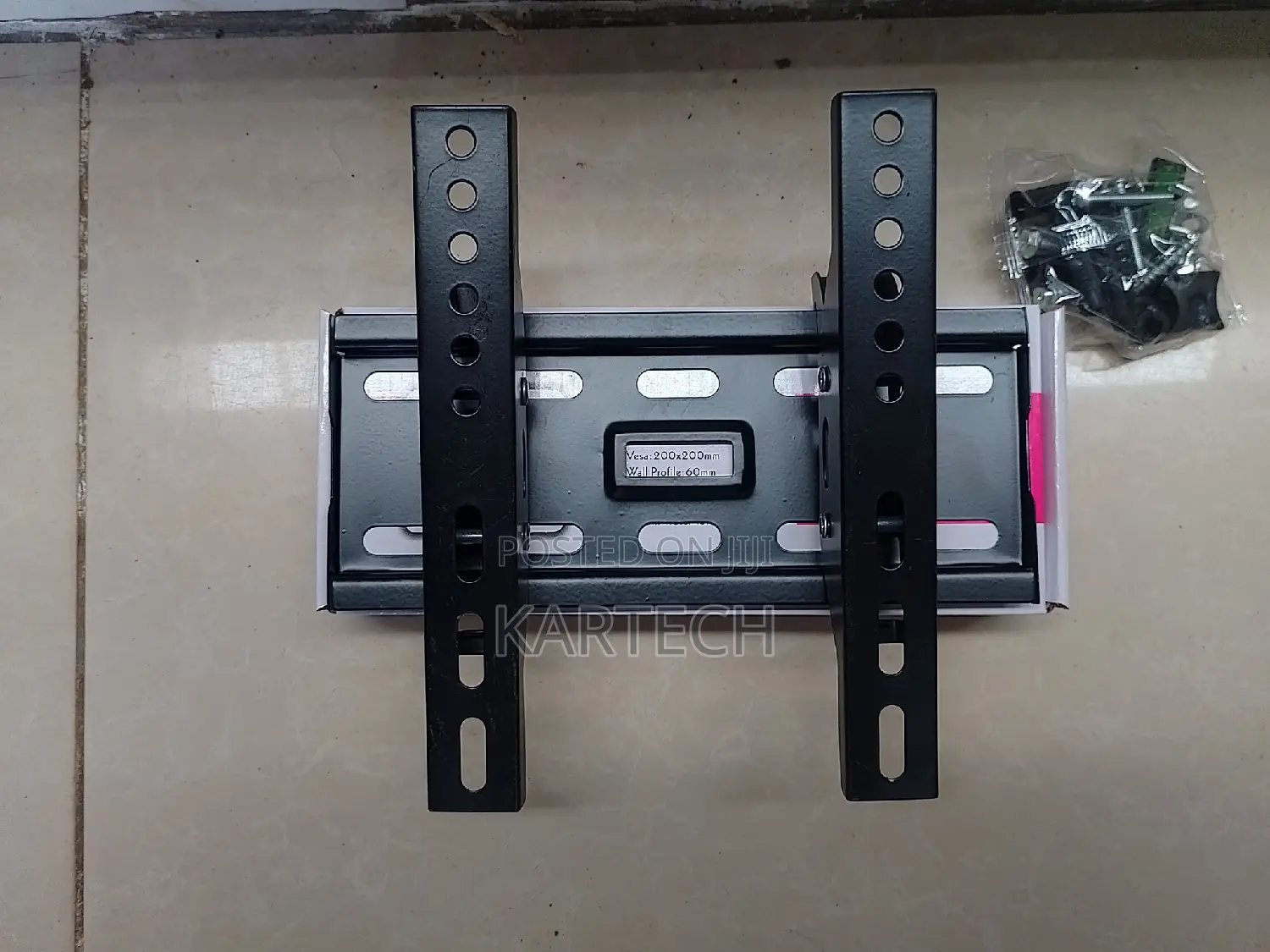 Tilting LCD/LED/ Curved TV Wall Mount 20T ( 15"-43")