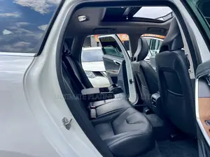 Volvo XC60 T6 R-Design AWD 2018 White