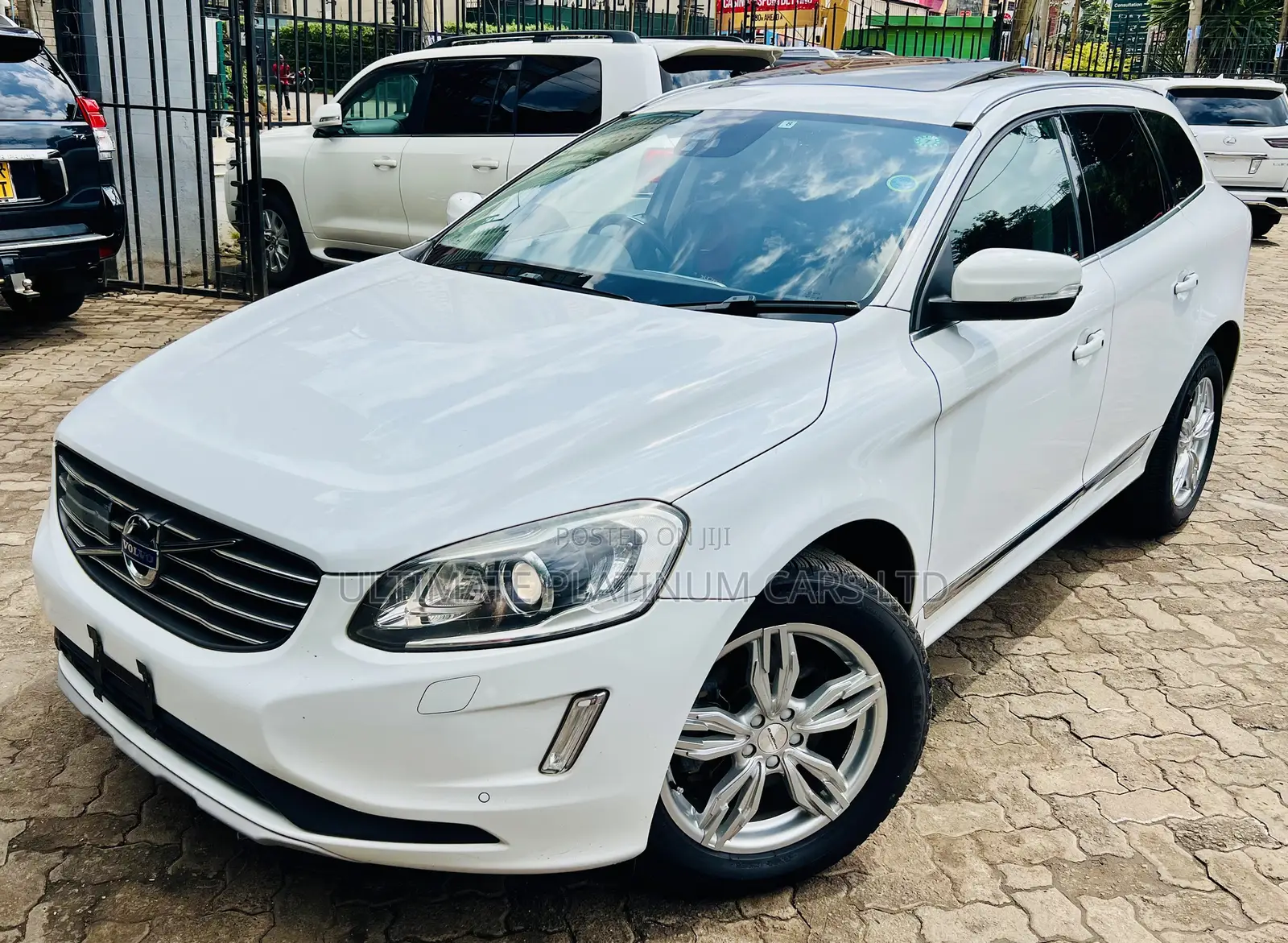 Volvo XC60 T6 R-Design AWD 2018 White