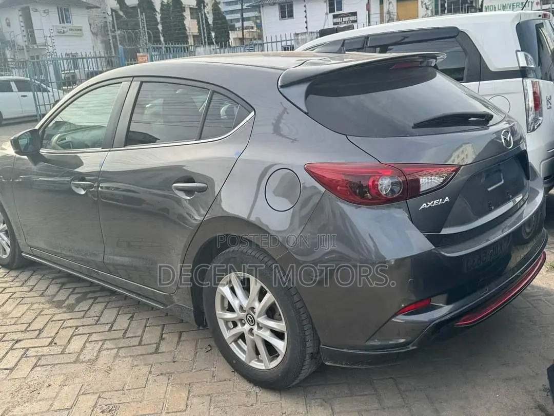 Mazda Axela 2018 Gray