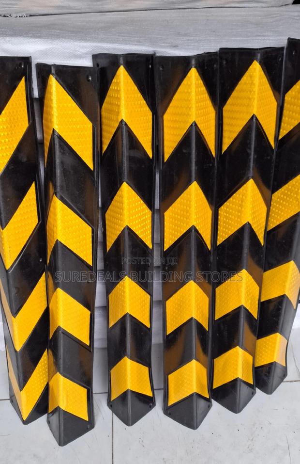 Parking Pillar Rubber Corner Guards - thumbnail 2
