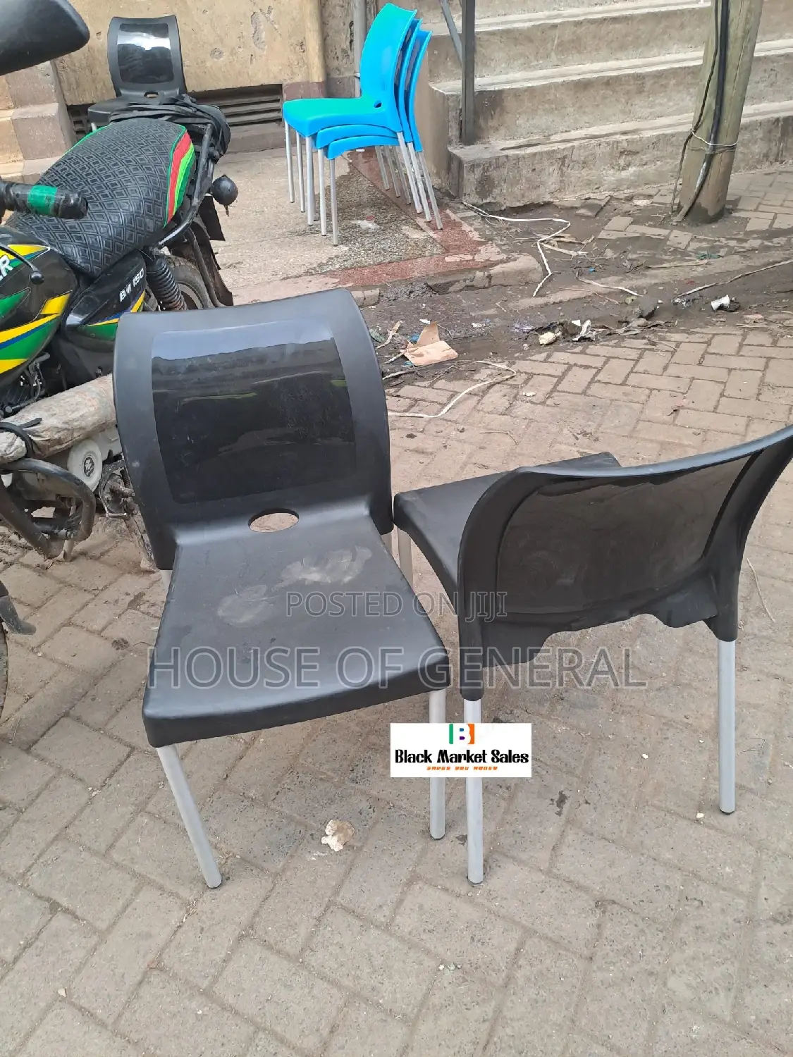 Strong Armless Plastic Chair With Metal Legs