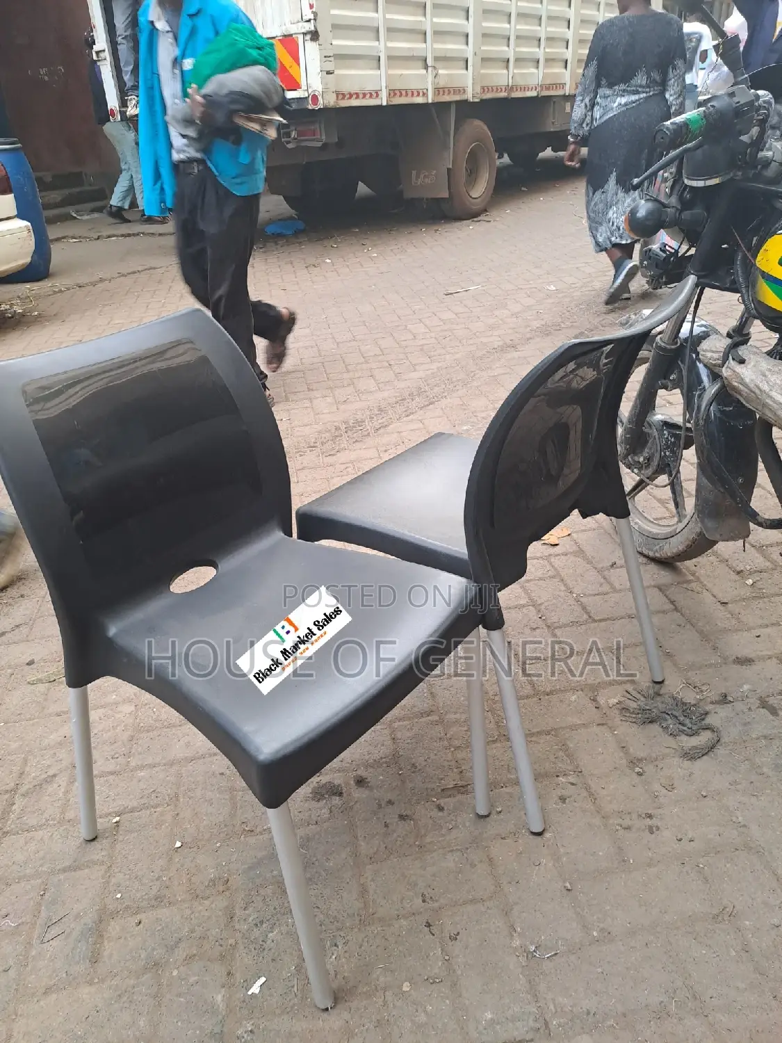 Armless Plastic Chair With Metal Legs