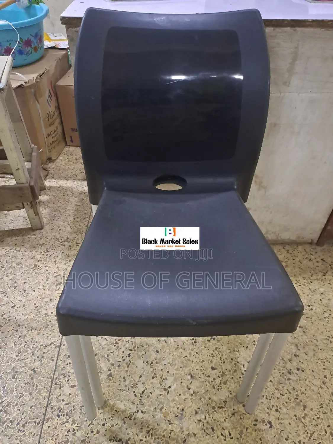 Comfortable Armless Plastic Chair With Metal Legs