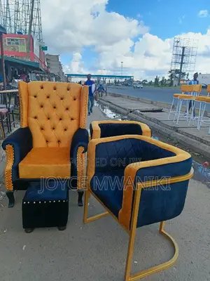 Pedicure Seat, Puff and 2 Manicure Seat, Black and Gold 