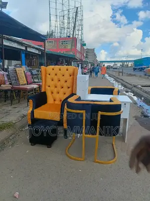 Pedicure Seat, and Manicure Set, Black and Gold Seats 