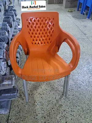 Comfortable Plastic Chair With Metal Legs