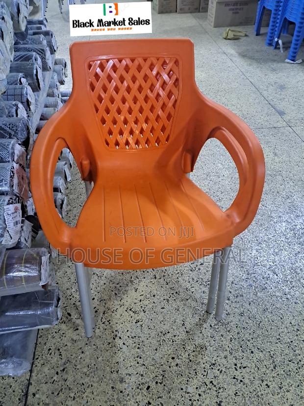 Comfortable Plastic Chair With Metal Legs