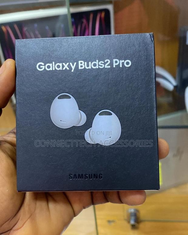 Samsung Buds 2 Pro - main view