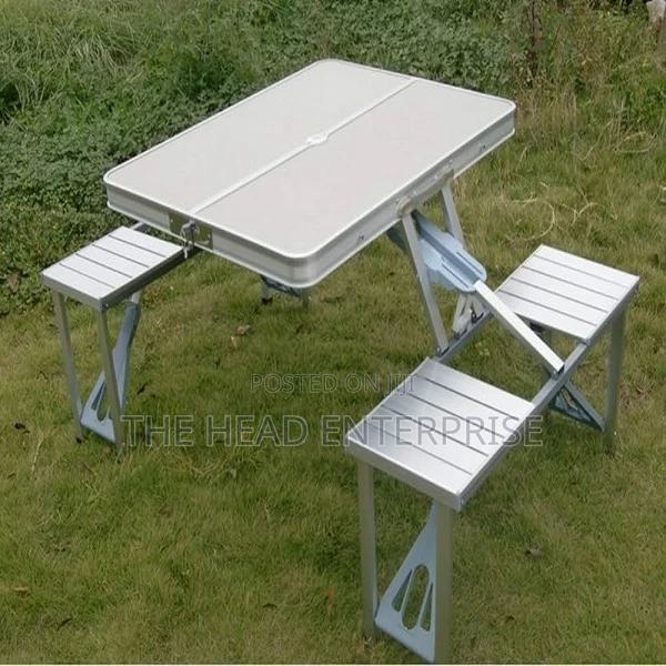 Portable Outdoor Picnic Table.