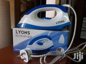 Lyons Dry Iron Box