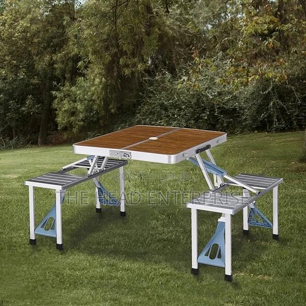 Light Weight, Folding Picnic Table.