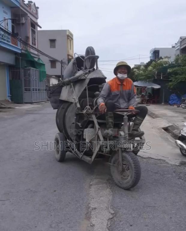 Concrete Mixer, Self Driving for Sale - thumbnail 4