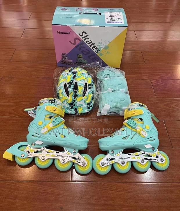 Professional Skates Shoes With Rubber Wheels Full Set.