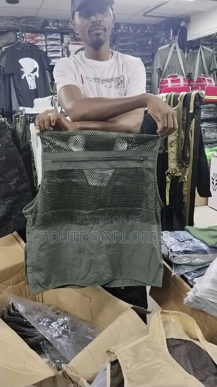 Outdoor Half Coat Cargo Vests