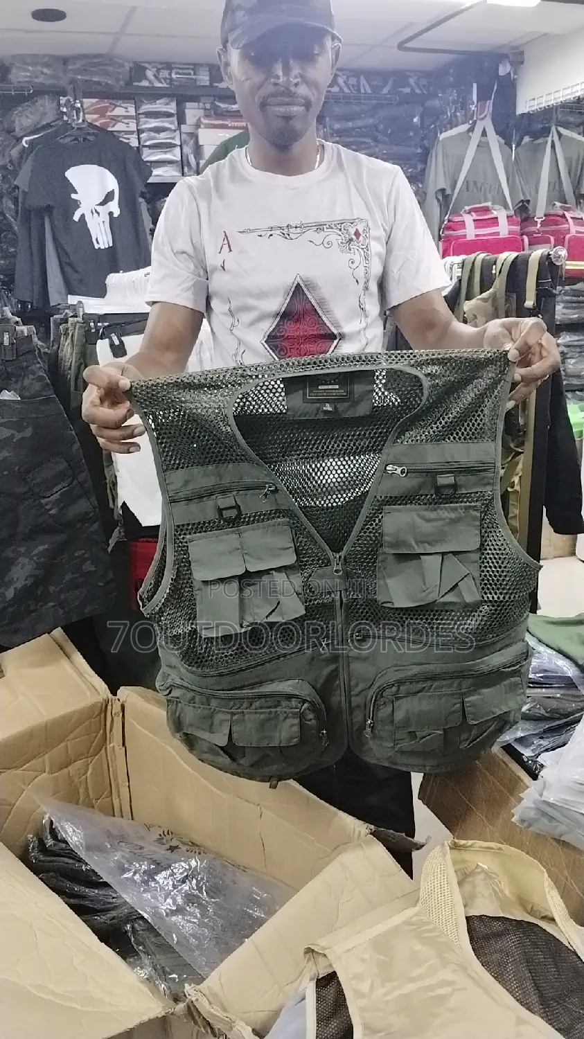 Outdoor Half Coat Cargo Vests