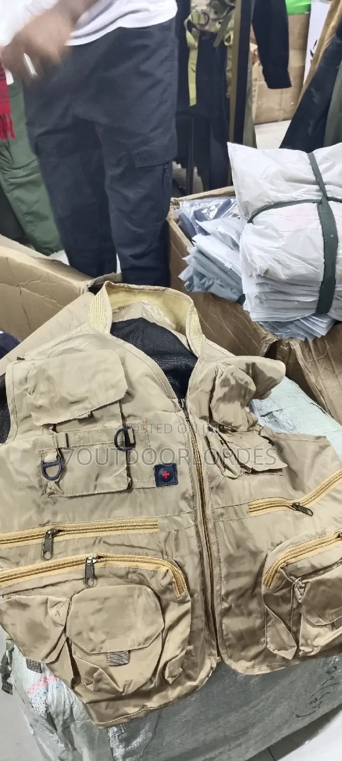 Outdoor Half Coat Cargo Vests