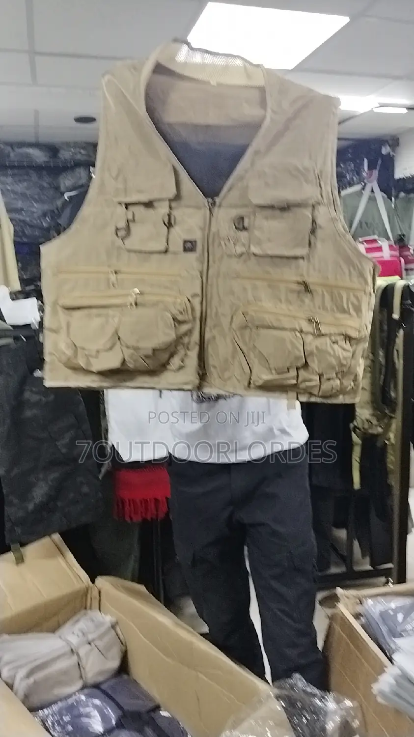 Outdoor Half Coat Cargo Vests