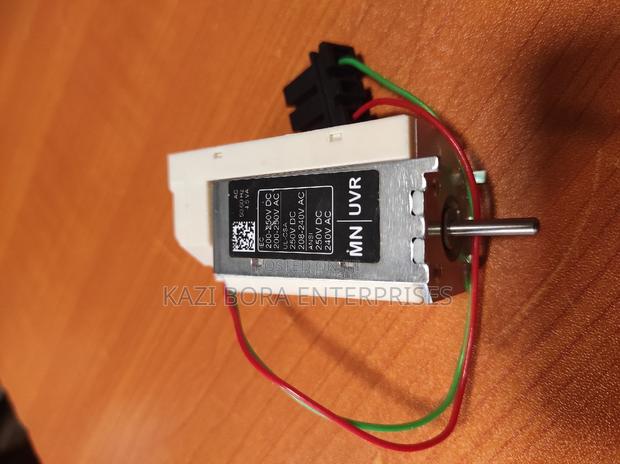 Schneider 33671 Shunt Under Voltage Release Coil - thumbnail 2