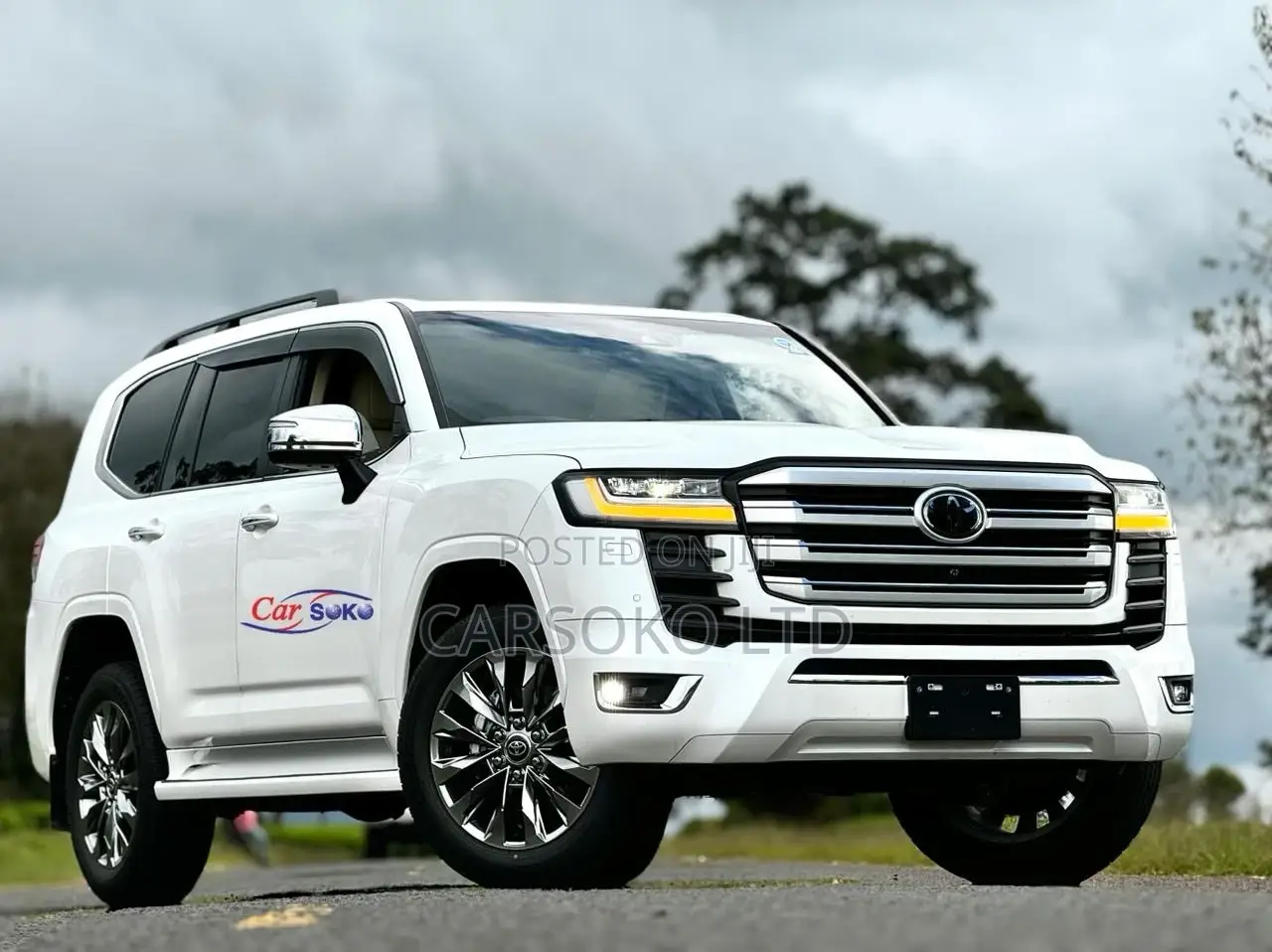 Toyota Land Cruiser 2021 White
