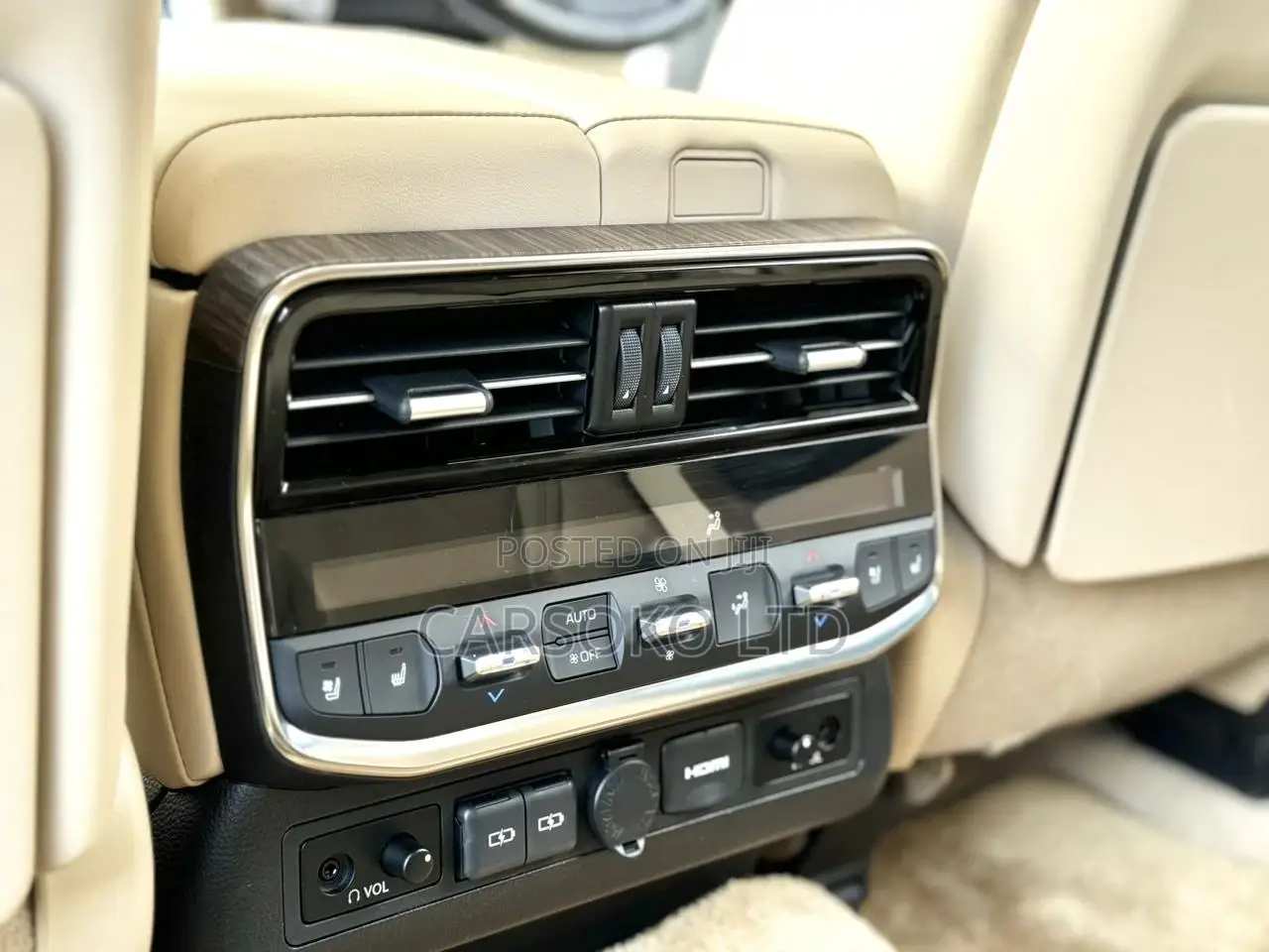 Toyota Land Cruiser 2021 White