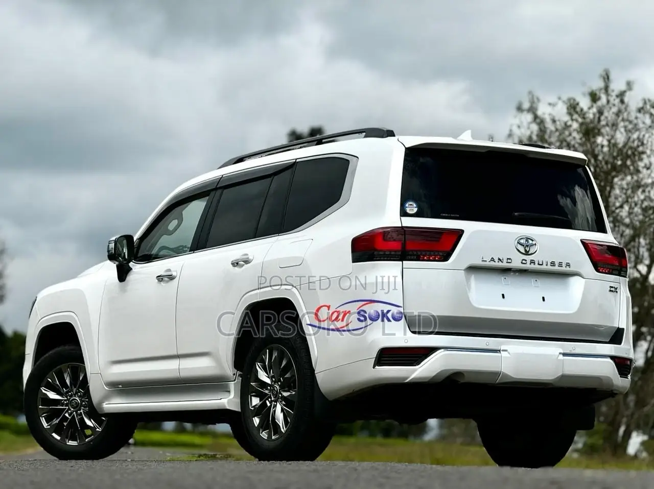 Toyota Land Cruiser 2021 White