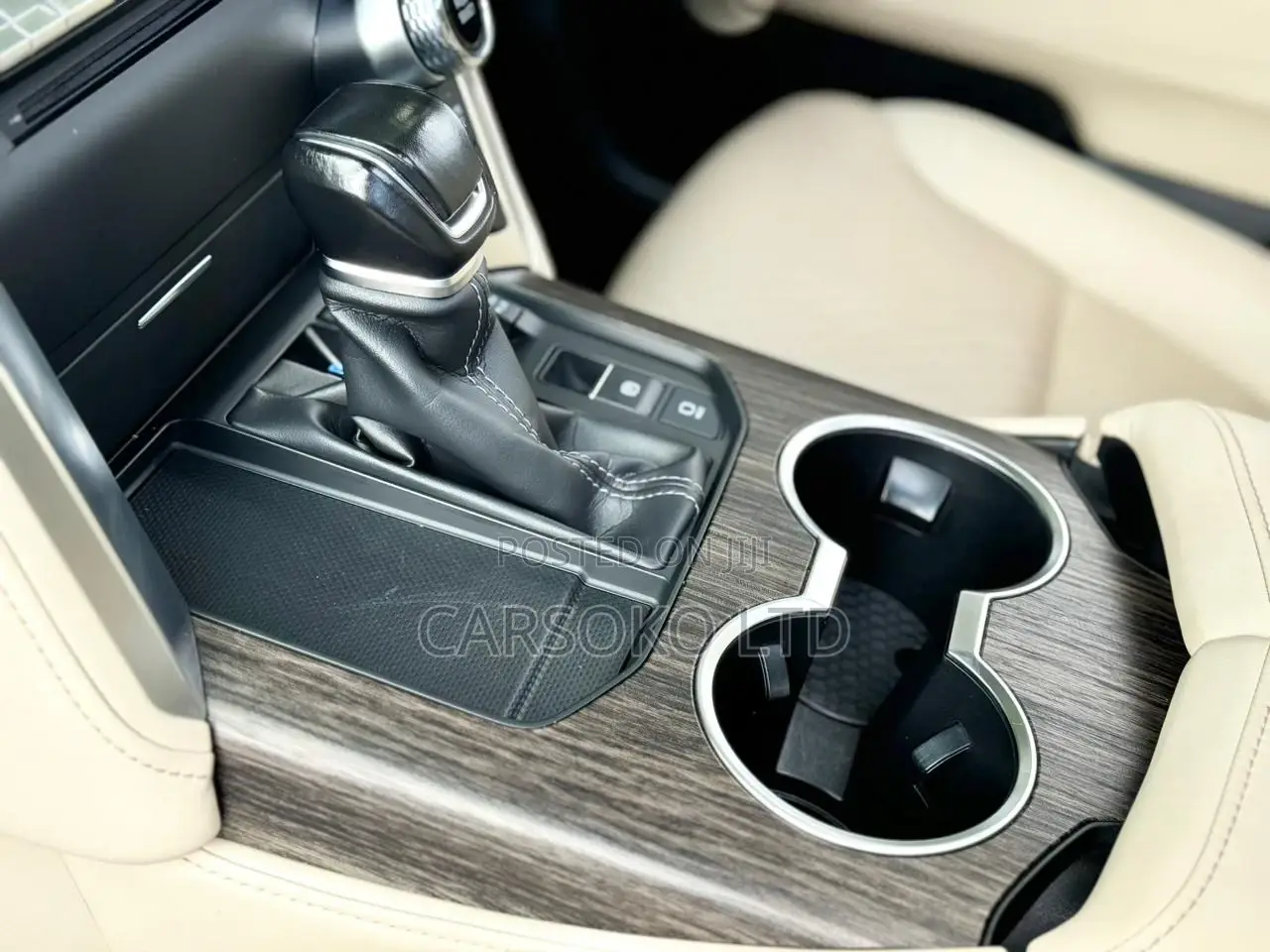 Toyota Land Cruiser 2021 White