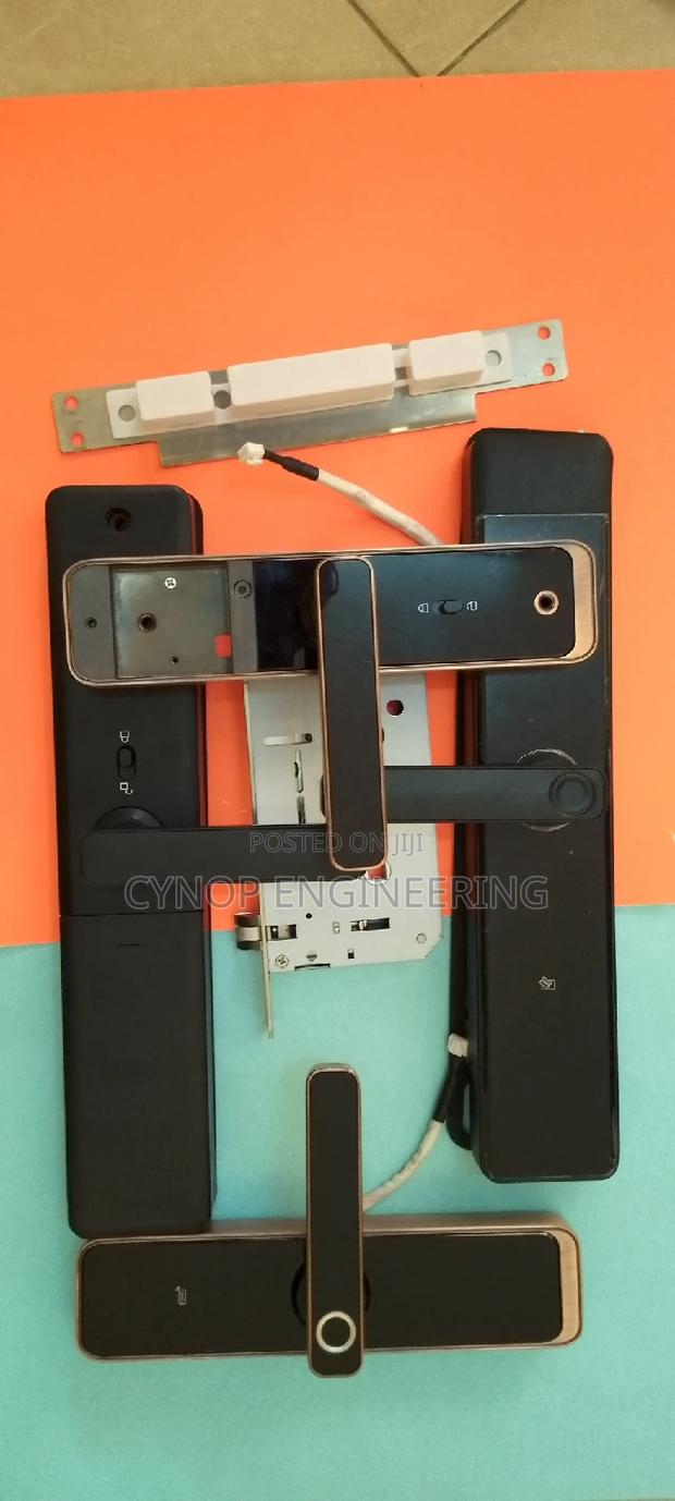 Future-Proof Hotels Biometric Wifi Locks - main view