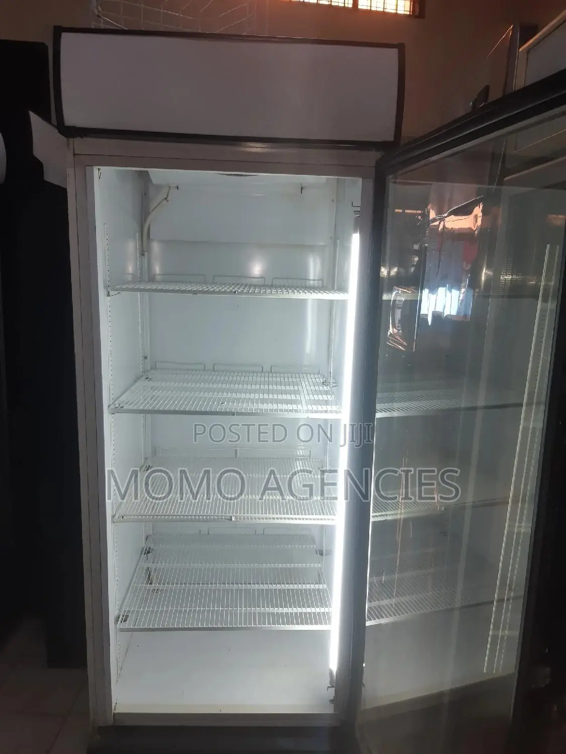 Display Chiller/Cooler.
