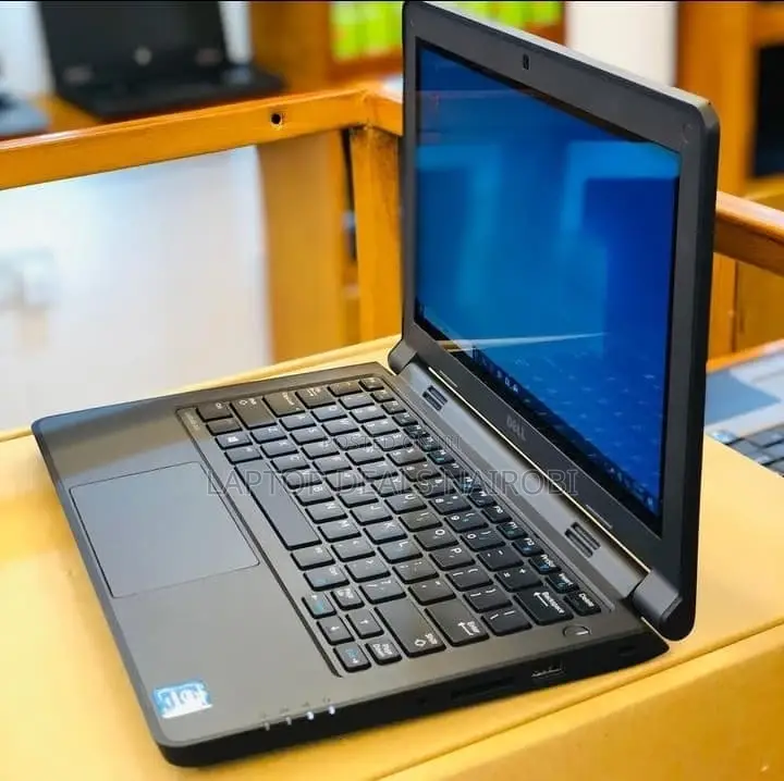 Laptop Dell Latitude 11 3160 4GB Intel Pentium SSD 16 GB