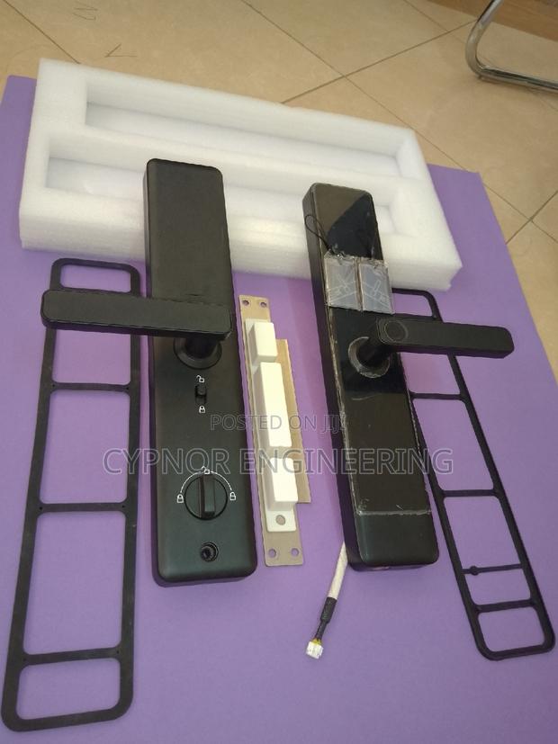 Classic Biometric Wifi Door Locks for Airbnbs Hosts - main view