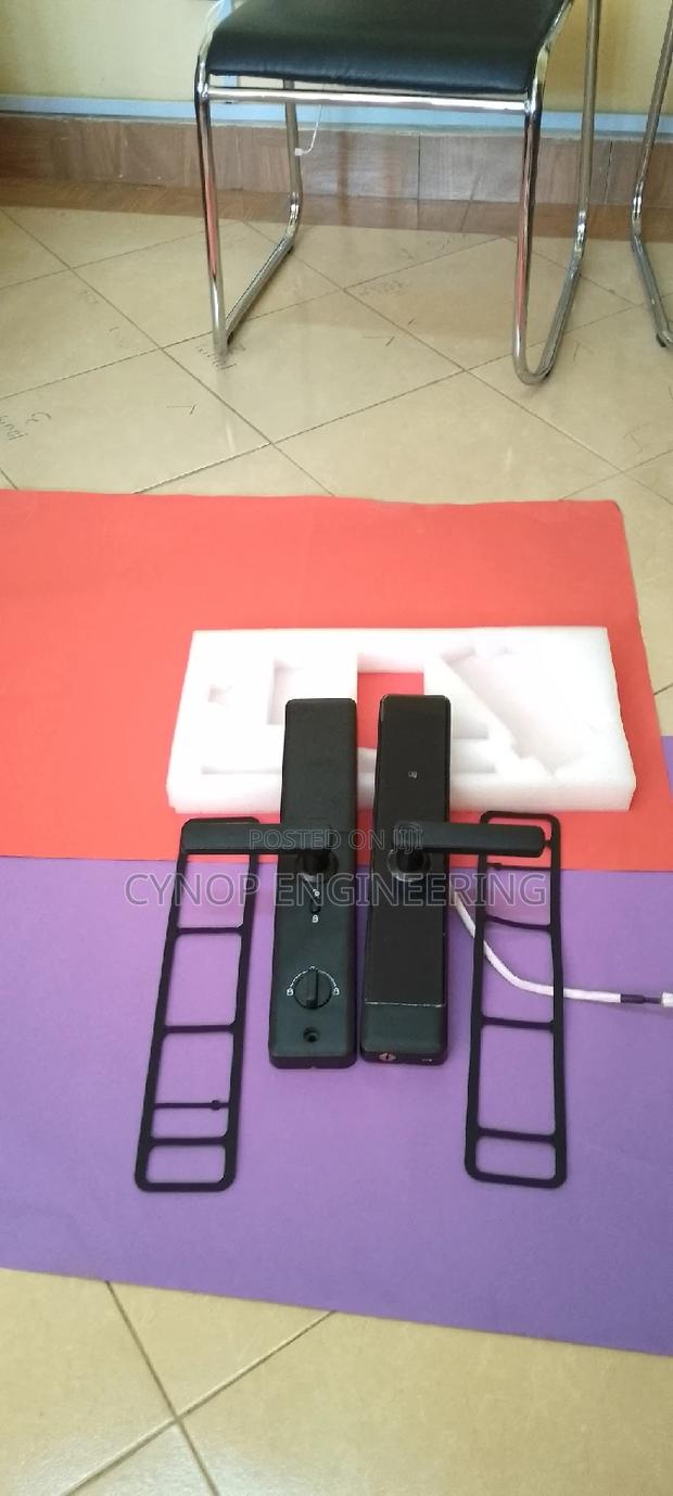 Biometric Wifi Locks for Secure Hotels - main view