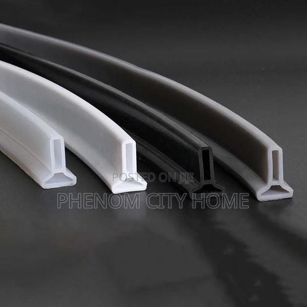 Bathroom Water Retention Strip