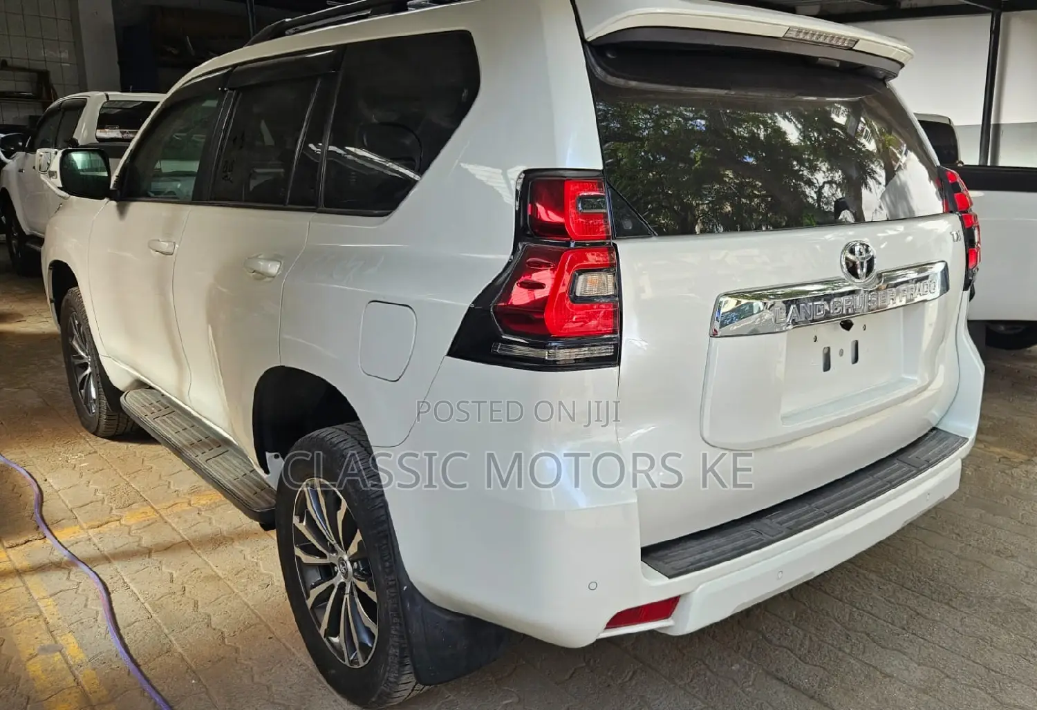 Toyota Land Cruiser Prado 2.7 2018 White