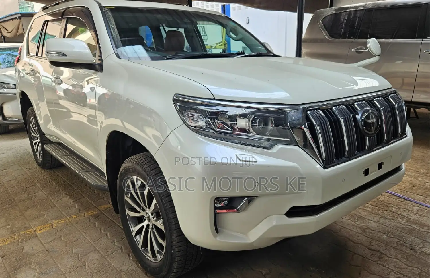 Toyota Land Cruiser Prado 2.7 2018 White