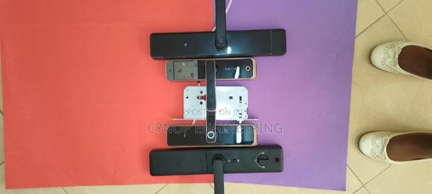 Biometric Wifi Door Locks With Timed Passcodes for Hotels - main view
