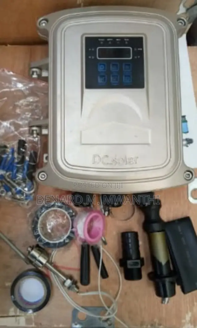 Brand New Solar Submersible Water Pump