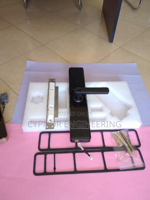 Morden Airbnbs Keypad Touch Biometric Wifi Lock - thumbnail 2