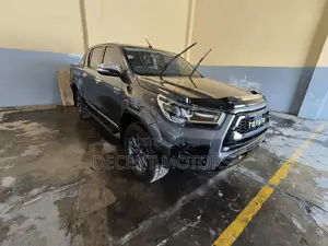 Toyota Hilux SR5+ 4x4 2017 Gray