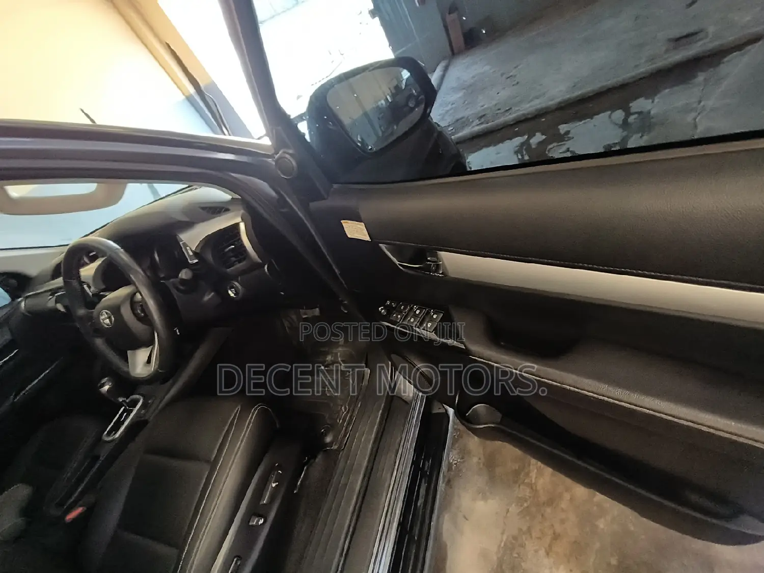 Toyota Hilux SR5+ 4x4 2017 Gray