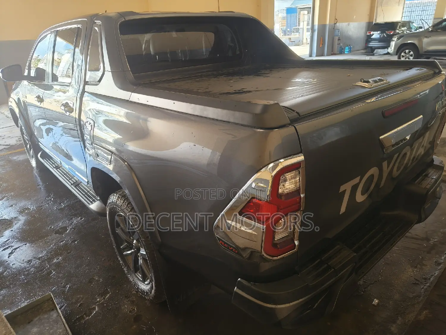 Toyota Hilux SR5+ 4x4 2017 Gray