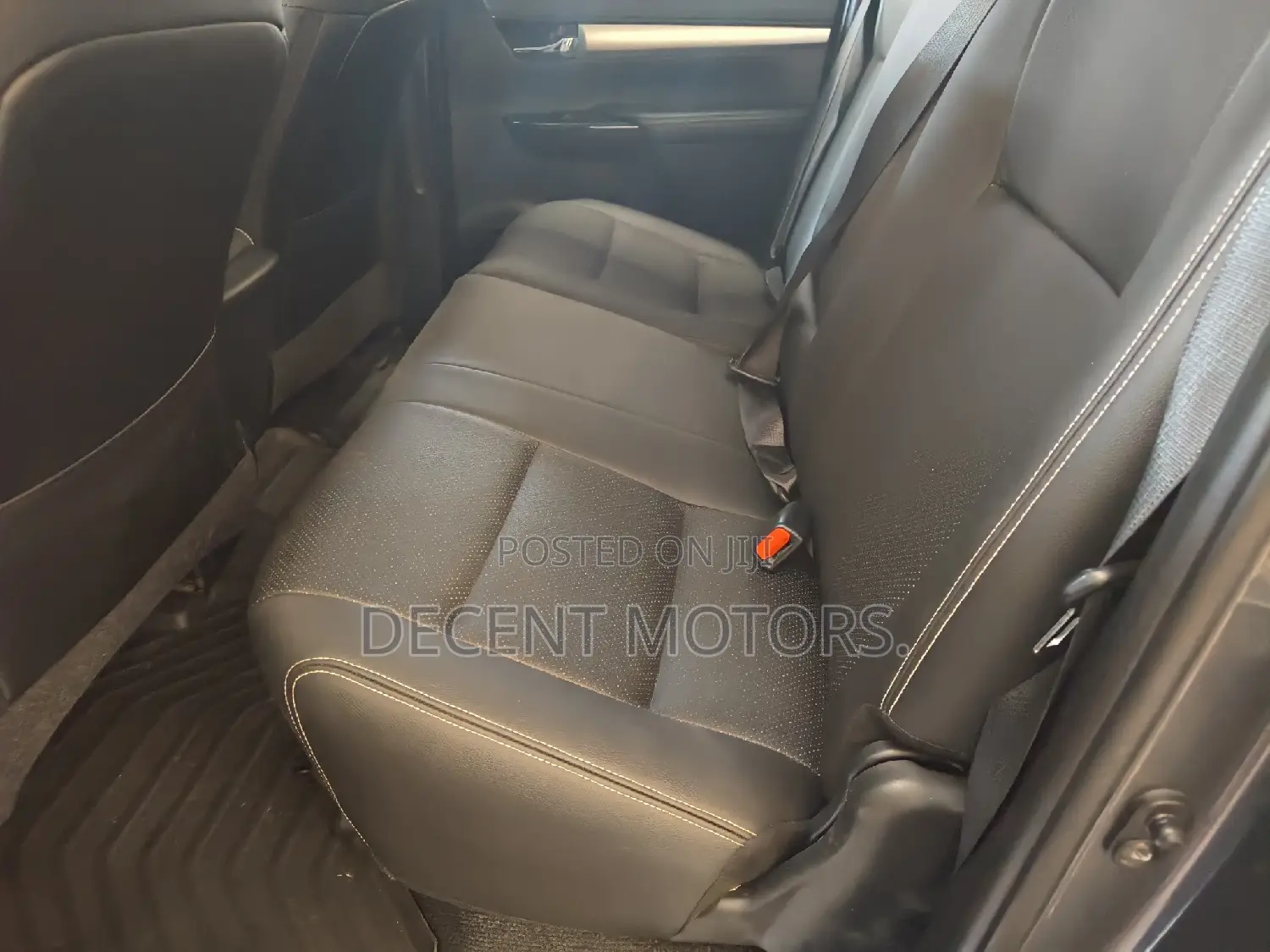 Toyota Hilux SR5+ 4x4 2017 Gray