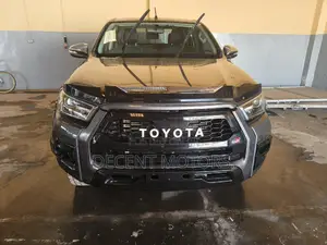 Toyota Hilux SR5+ 4x4 2017 Gray