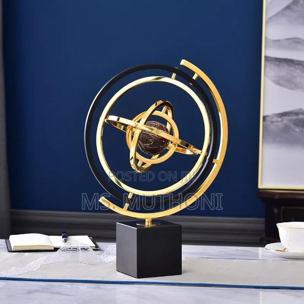 Heavy Marble Globe Decor - thumbnail 2