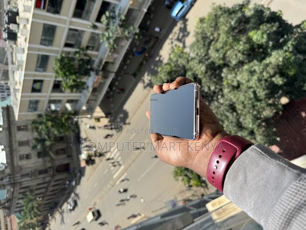 Samsung Galaxy S21 5G 128 GB Purple - thumbnail 4